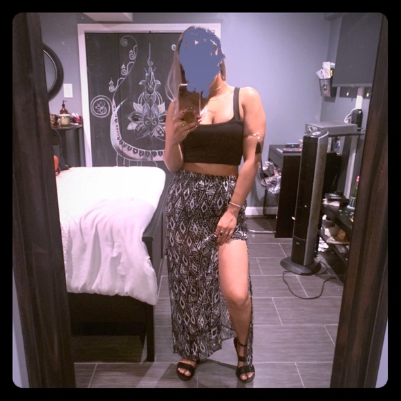 Double slit maxi skirt - Picture 1 of 7